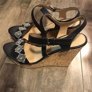 Beaded black toe wedges